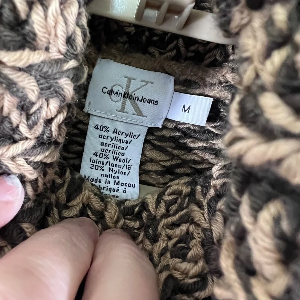 |•CALVIN KLEIN JEANS•| Large Knit Brown Turtleneck Sweater Size Medium